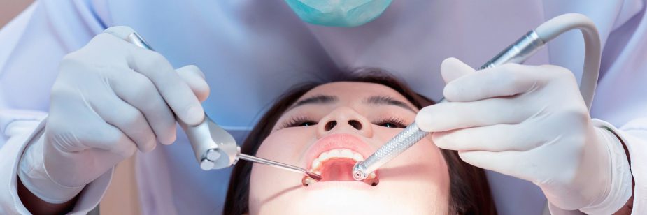 Quais as vantagens da especialidade de implante dentário?